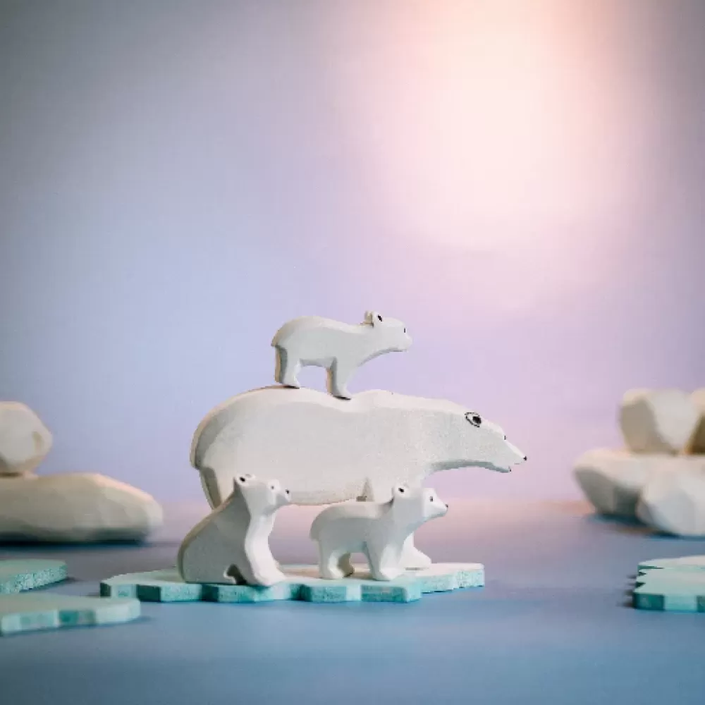 Store Bumbutoys Cucciolo Di Orso Polare Seduto Gioco In Legno