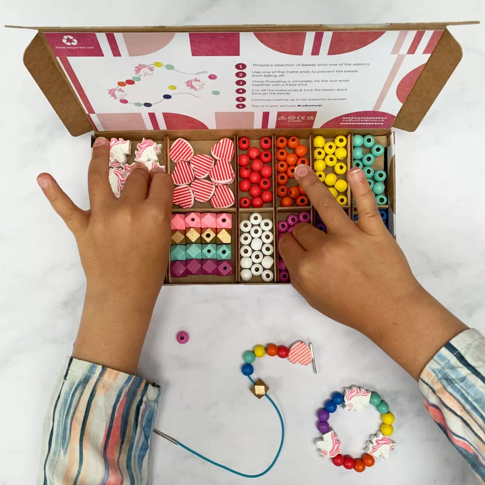 Shop Cotton Twist Kit Per Creare Braccialetti - Unicorni E Arcobaleni -